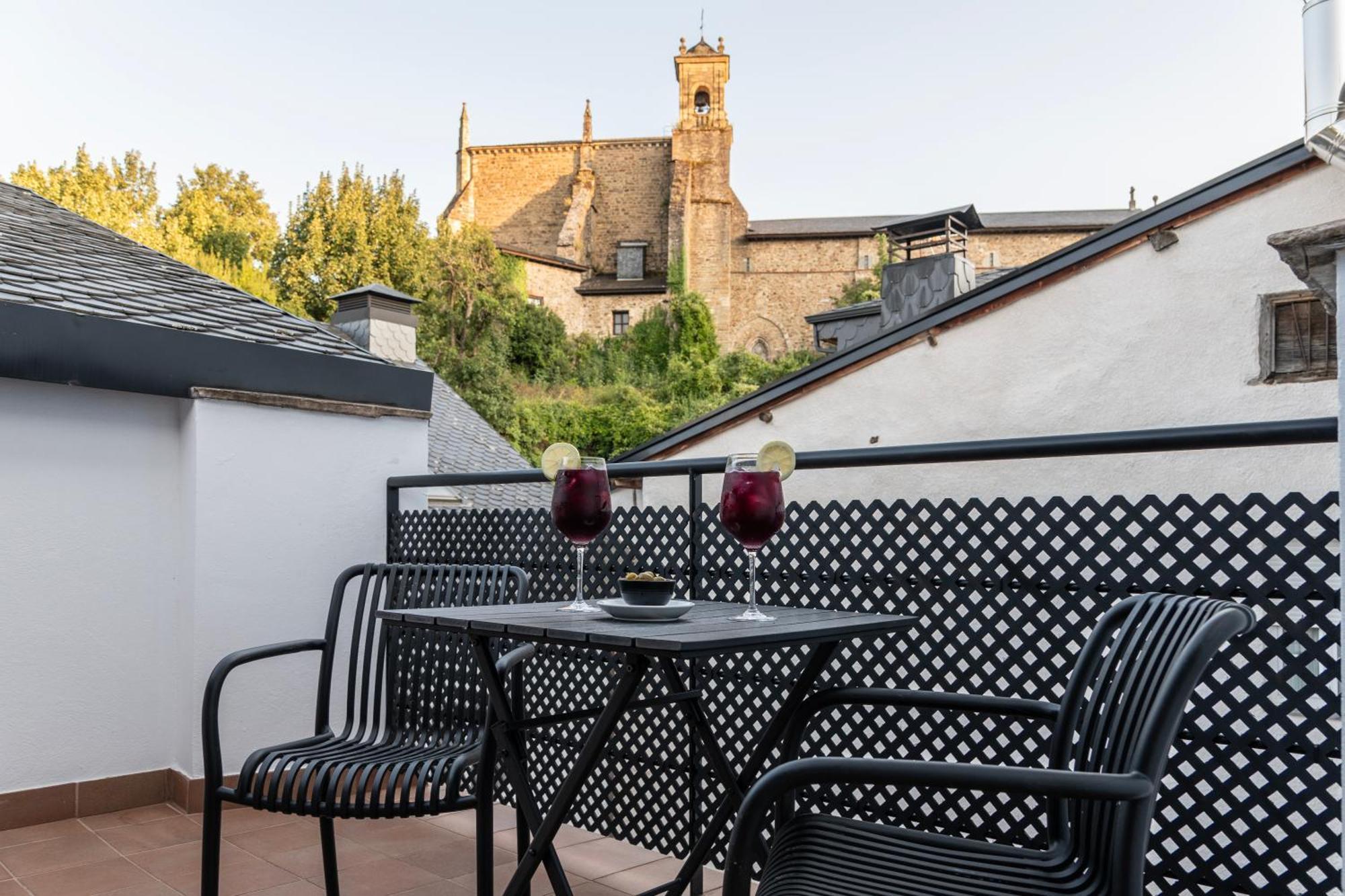Hotel & Restaurante El Casino Villafranca Del Bierzo Buitenkant foto